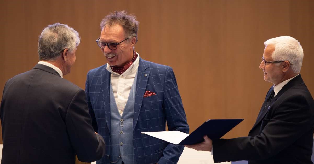 Újabb sportszakmai kitüntetést vehetett át dr. Simon István Ágoston 